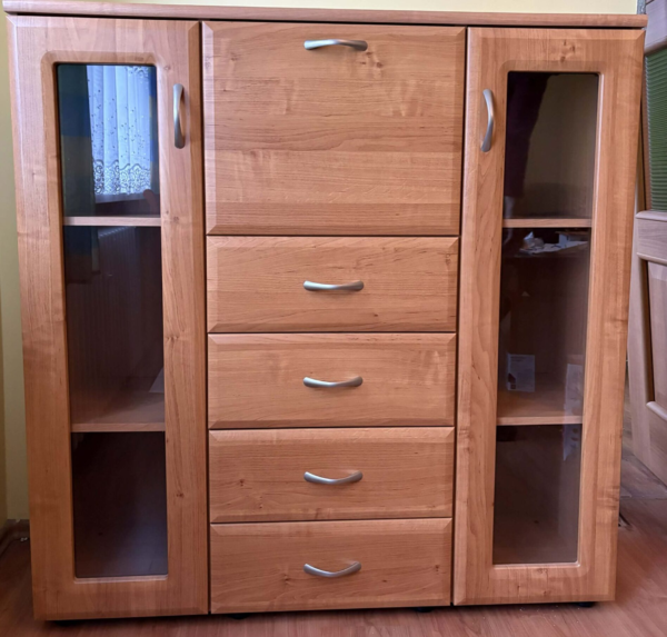 Sprzedaż mebli w zestawie